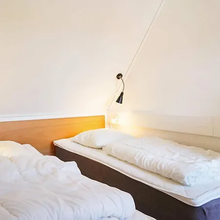 Feriehus 5 Person On A In Gudhjem